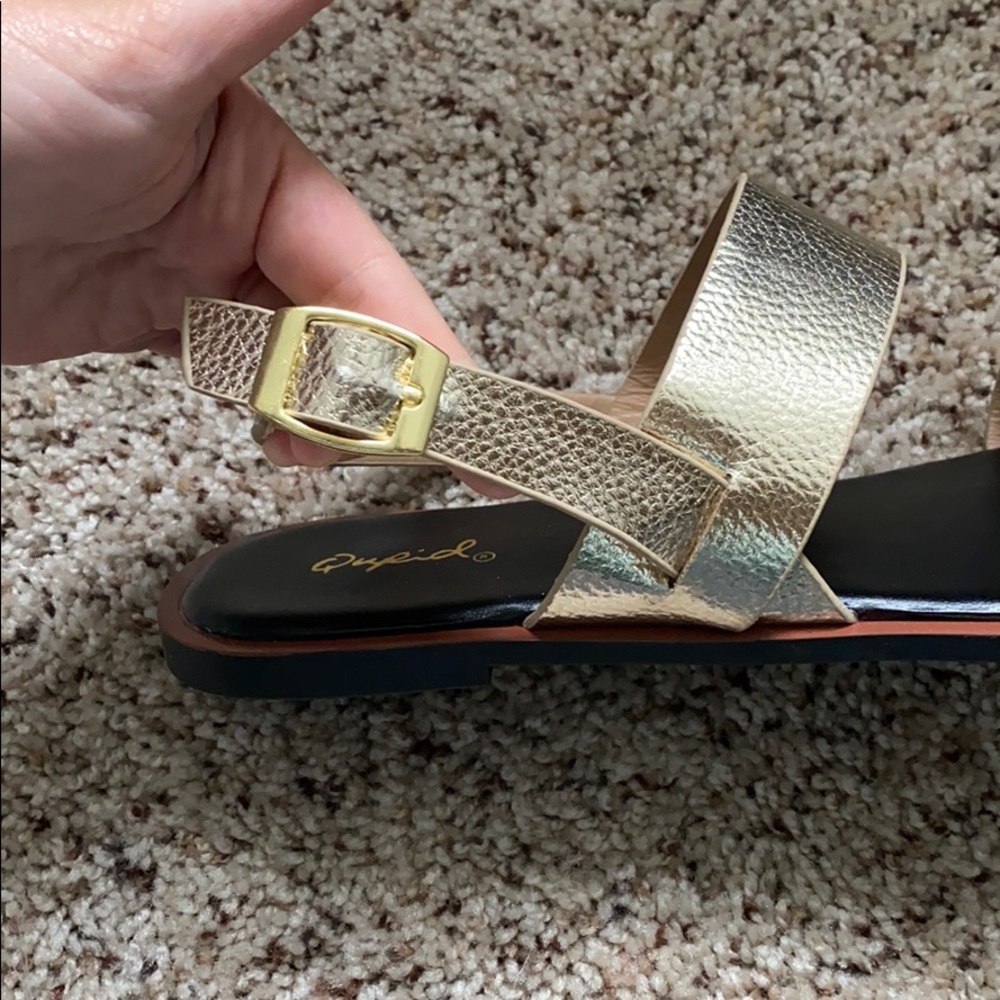 Gold sandal - Picture 3 of 4
